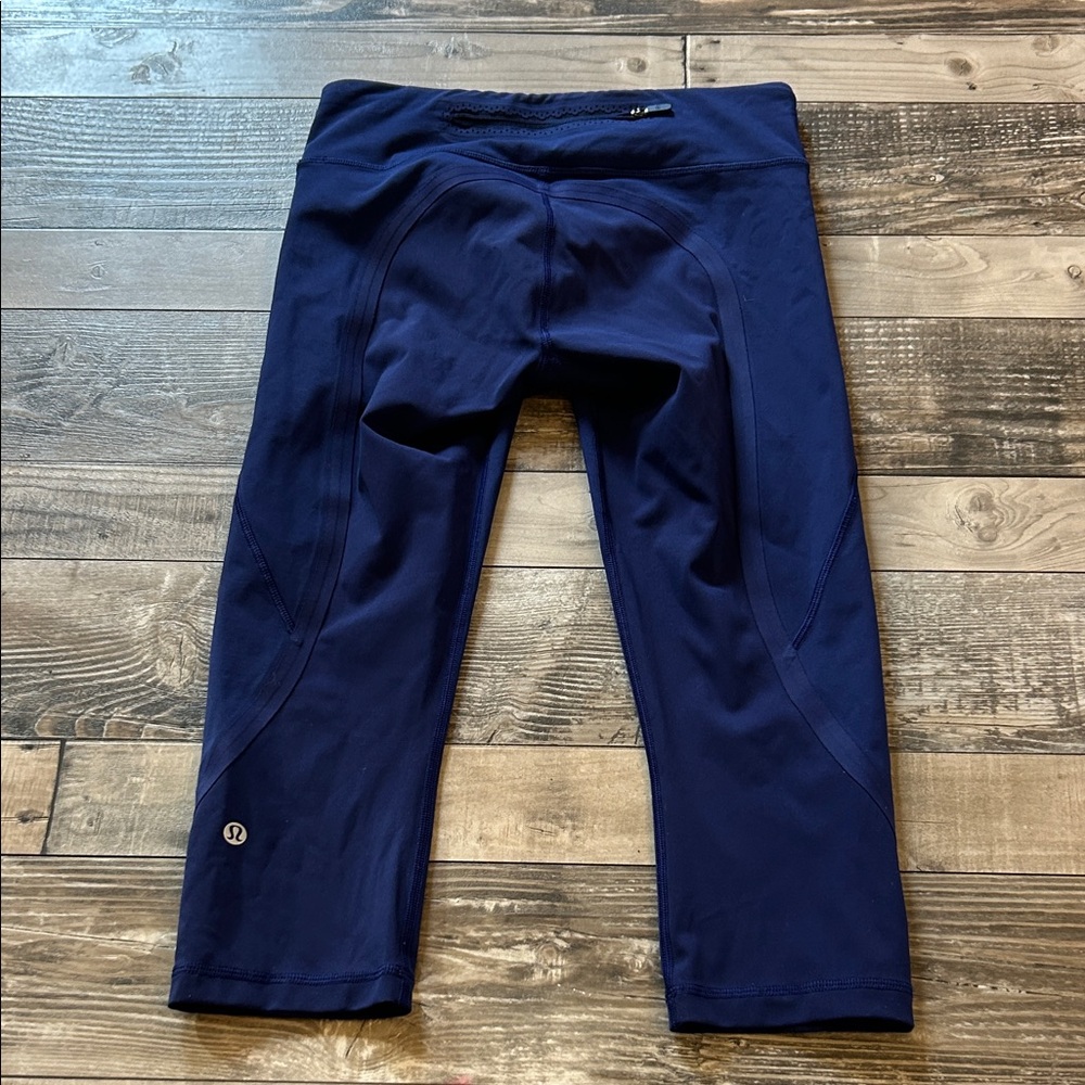 Lululemon Navy Cropped Leggings